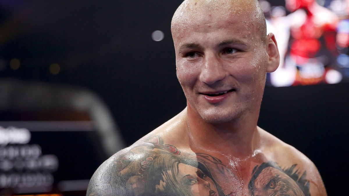 - Szpilka ma realne szanse wygrać i zdobyć mistrzostwo świata - mówi Krzysztof Zimnoch (18-0-1, 12 KO) o walce mistrza świata WBC wagi ciężkiej Deontaya Wildera (35-0, 34 KO) z Arturem Szpilką (20-1, 15 KO). Najważniejszy pojedynek w karierze "Szpila" stoczy już za dwa tygodnie w Nowym Jorku.