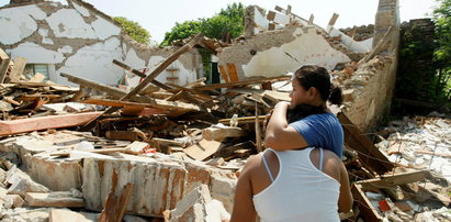 Liczba zabitych przez trzęsienie ziemi rośnie