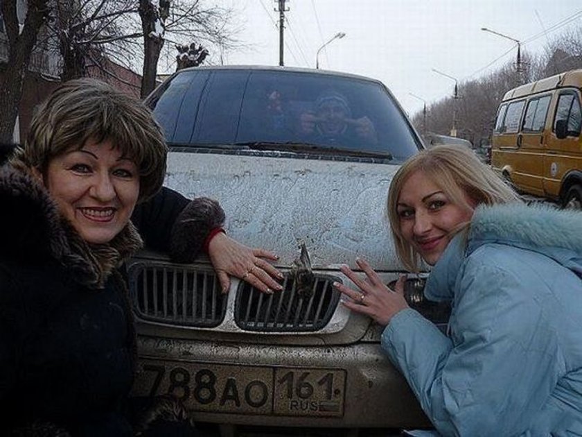 Anton harisov трактор. Провинциальные девушки. Колхозные девушки. Колхозные красавицы. Девушка на тракторе.