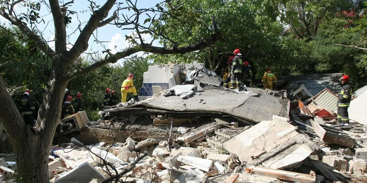 Tajemnicza śmierć w starym domu. Nie żyje 42-latek