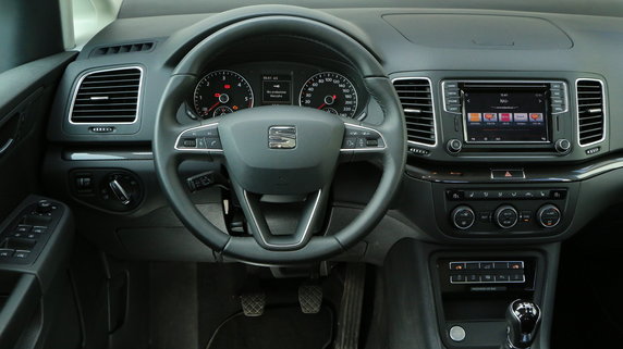 Seat Alhambra (II, 2010-22), z 2012 r. za 48 900 zł 