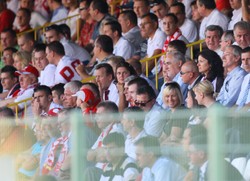 Oni cieszą się z porażek