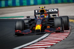 F1: Red Bull Racing przedłużył kontrakt z Sergio Perezem