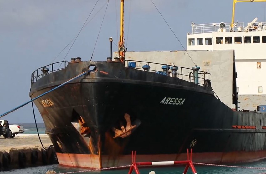 Brod "Aresa" u luci na Arubi 