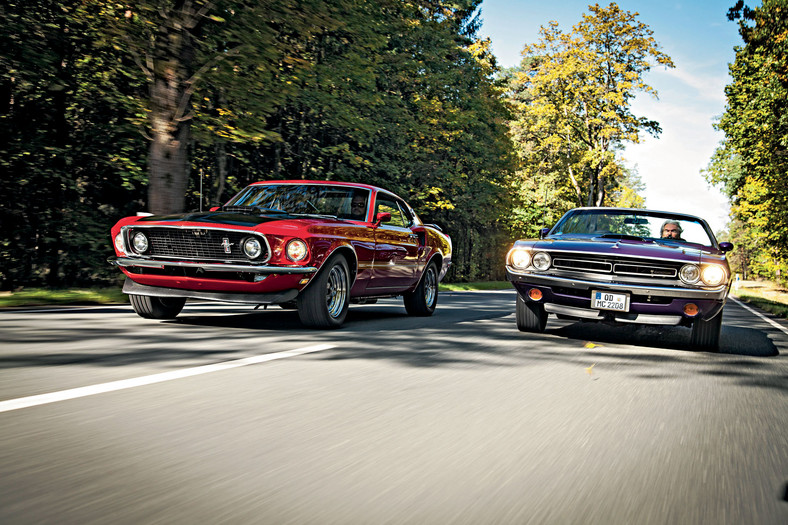 Ford Mustang Mach 1 kontra Dodge Challenger R/T Convertible