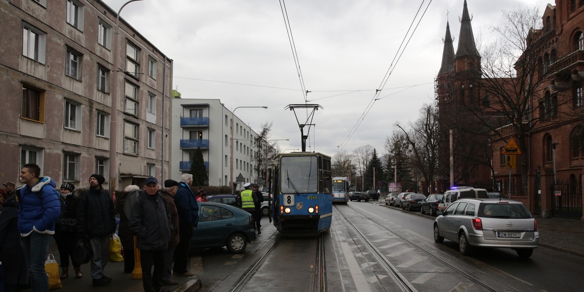 Samochód zablokował tramwaj