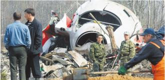 W katastrofie prezydenckiego samolotu zginęło 96 osób Fot. PAP/EPA