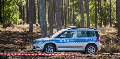 Makabra na Mazowszu. Policjanci znaleźli w lesie odciętą dłoń