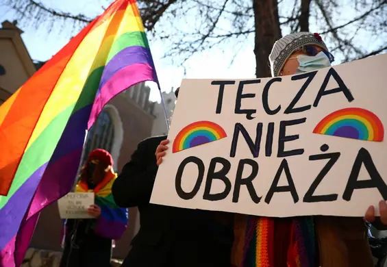 Zapadł wyrok w sprawie "tęczowej" Matki Boskiej. Aktywistki uniewinnione