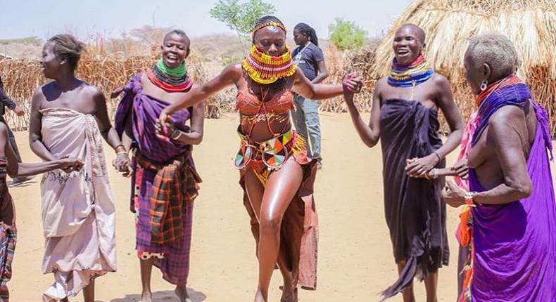 Akothee wins hearts after donating food and water to Turkana residents 