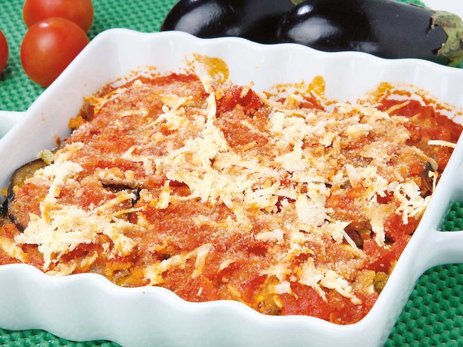 7266_baked-eggplants-with-tomato-and-cheese-dreamstime_6961960-Jasna01