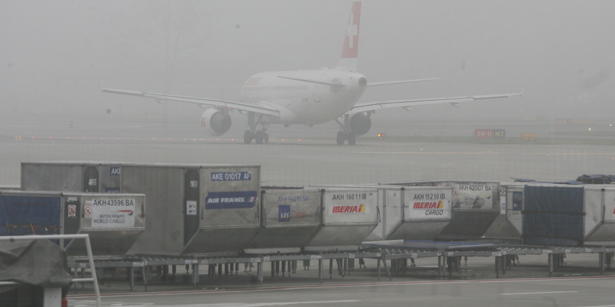 Mgła na lotnisku Okęcie