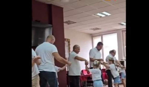 Ples očeva i ćerki