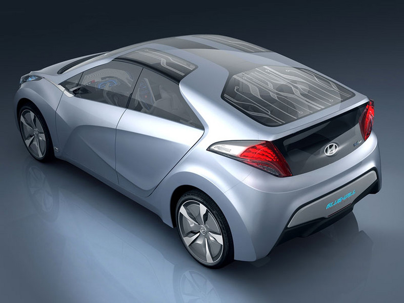 Hyundai BLUE-WILL – hybrydowy koncept