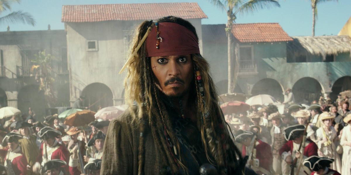 Johnny Depp jako kapitan Jack Sparrow w filmie "Piraci z Karaibów: Zemsta Salazara"