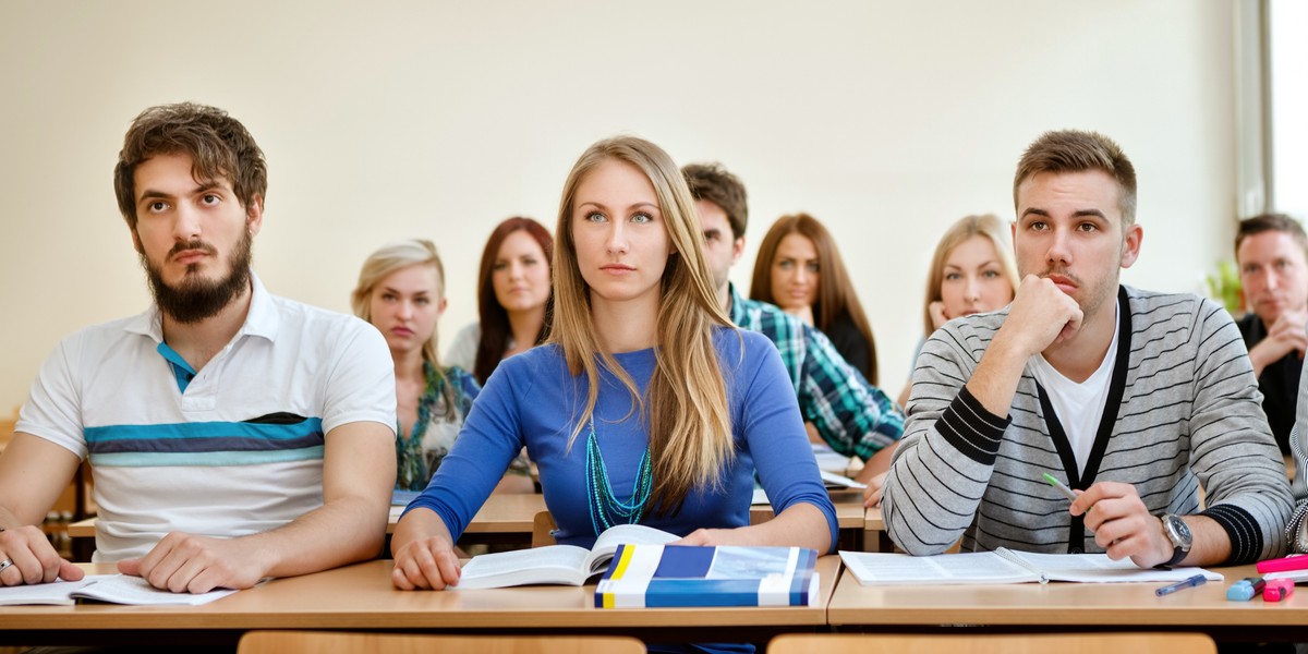 Kontrowersyjne zalecenia dla studentów SUM