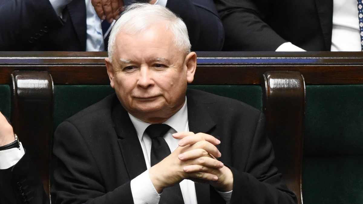 Podwyżki dla posłów: Parlamentarzyści narzekają na niską wypłatę i chcą zarabiać więcej - Vimarsana News