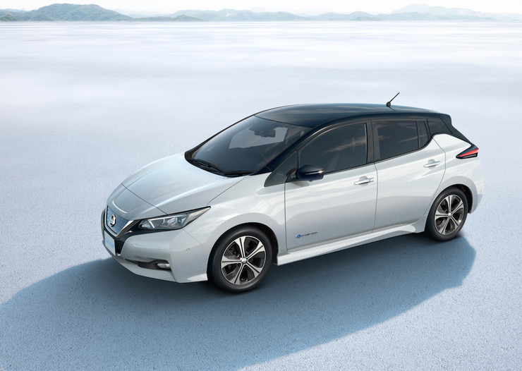 Nowy Nissan Leaf – dobrze wygląda i potrafi więcej