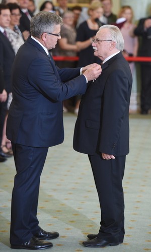 Prezydent Bronisław Komorowski  odznaczył dr. Henryka Goryszewskiego Krzyżem Oficerskim Orderu Odrodzenia Polski