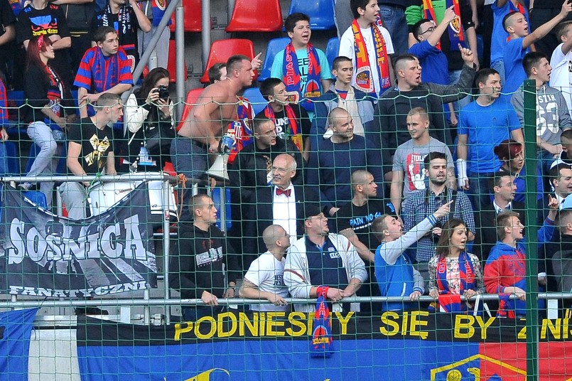 Janusz Korwin-Mikke w niedzielne popołudnie wybrał się na stadion w Gliwicach.