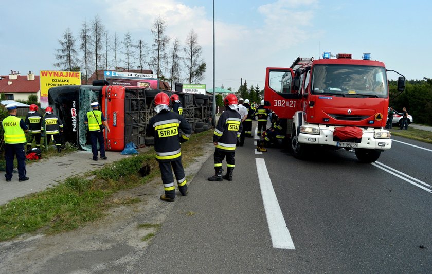 Wypadek Polskiego Busa na Podkarpaciu. Wielu rannych