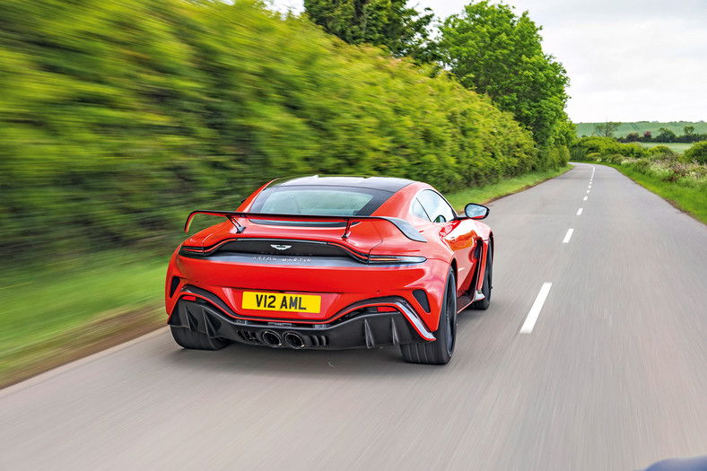 Aston Martin V12 Vantage