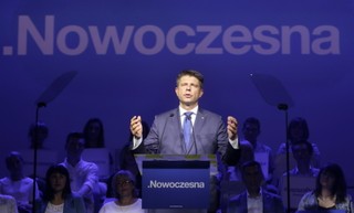 Petru: Rządy PiS zamieniają Polskę w piekło