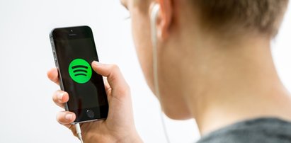 Gwiazdy wycofują swoją muzykę ze Spotify. To protest przeciwko dezinformacji na temat Covid-19. „Nieodpowiedzialni ludzie szerzą kłamstwa” - pisze Joni Mitchell