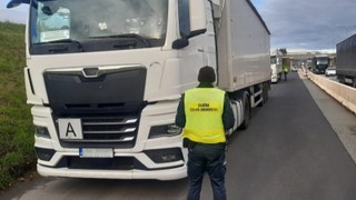 37 ton nielegalnych odpadów w drodze do Polski! KAS zatrzymała gigantyczny transport na A4