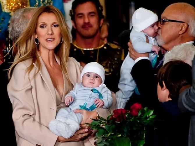 Selin Dion sa sinovima i mužem