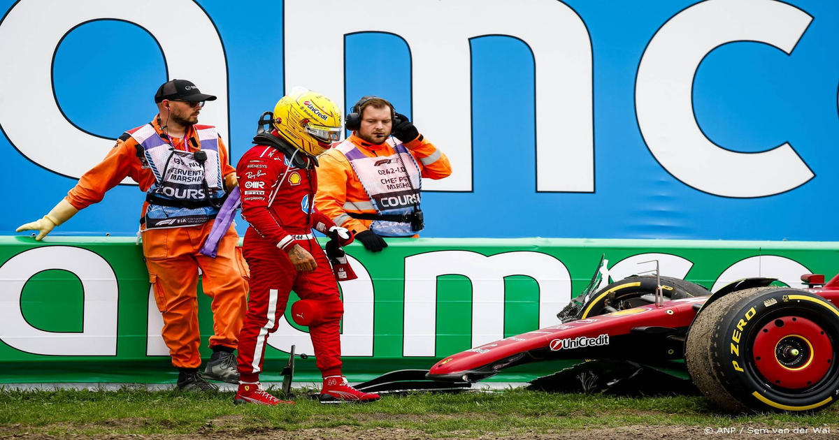 Hamilton crasht uit in regen tijdens Dutch GP Zandvoort