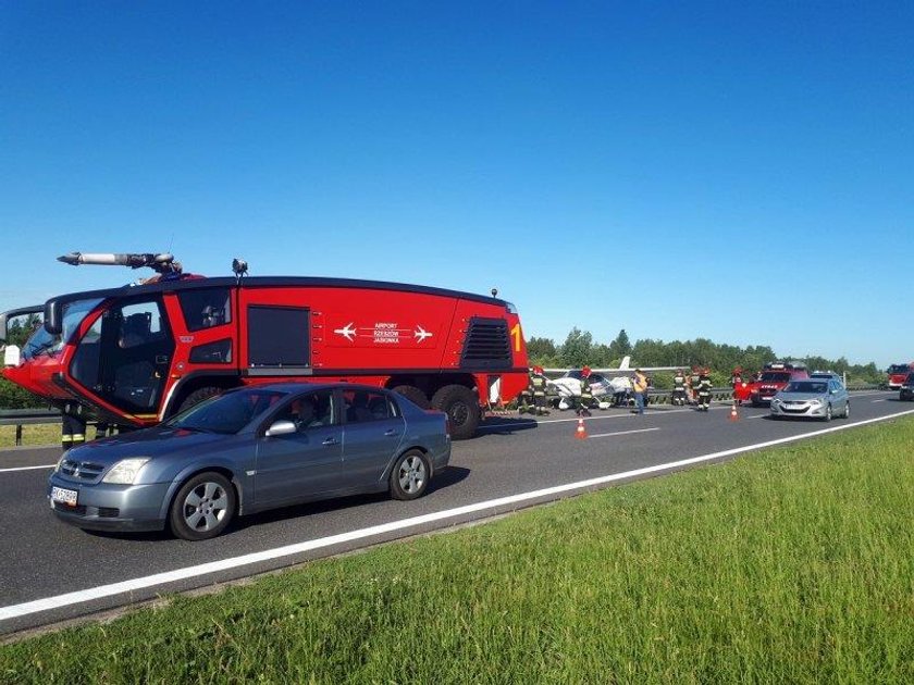 Awaryjne lądowanie awionetki na autostradzie A4 pod Rzeszowem