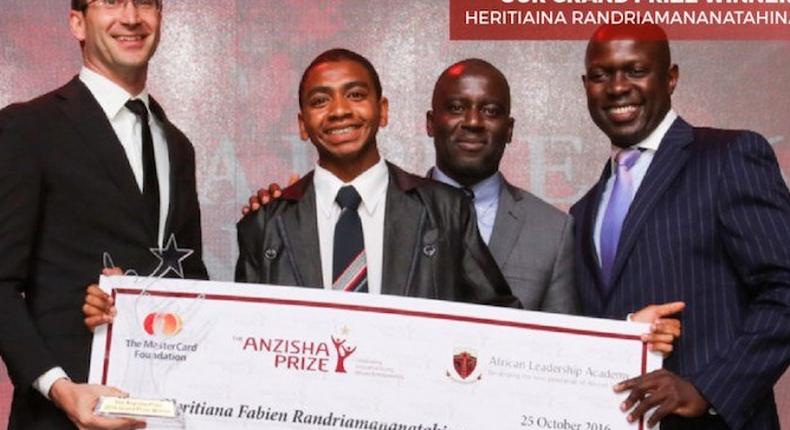 Heritiaina Randriamananatahina (middle), grand prize winner of the 2016 Anzisha Prize