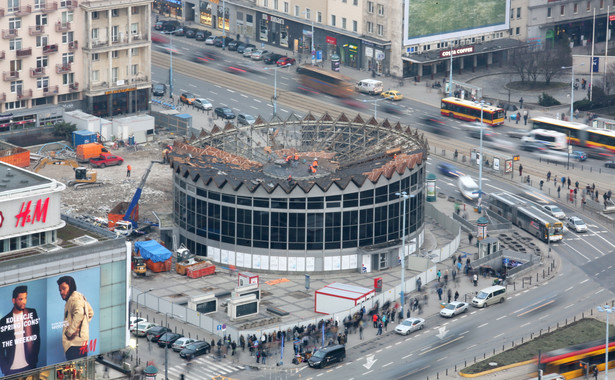 Warszawska Rotunda - prace rozbiórkowe fot. PAP Leszek Szymański