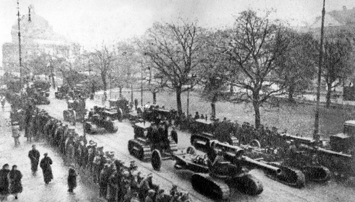 Ekspert: Putin wobec Ukrainy stosuje ten sam schemat co ZSRR wobec Polski w 1939 r.