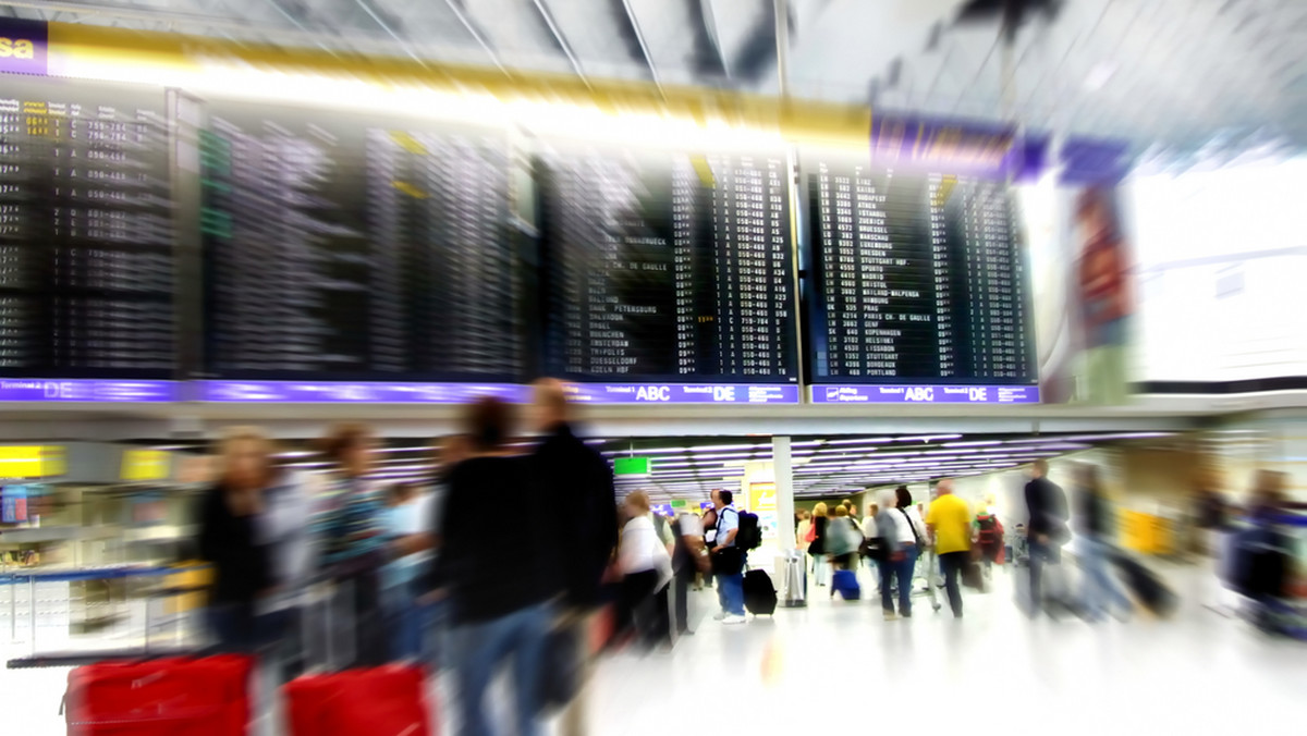 Warszawskie lotnisko Chopina wybrało doradcę, który opracuje możliwości zagospodarowania i wykorzystania terenów wokół portu dla kompleksu Chopin Airport City m.in. z obiektami biurowymi, handlowymi i rekreacyjnymi - poinformował dyrektor lotniska Michał Marzec.