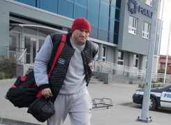 Mariusz Wach już na wolności. Bokser opuścił areszt w Opocznie. ZDJĘCIA