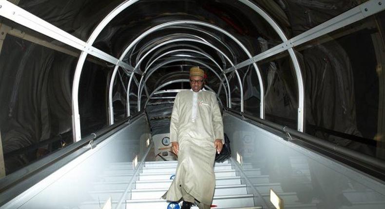 President Muhammadu Buhari arrives in Paris on November 30, 2015