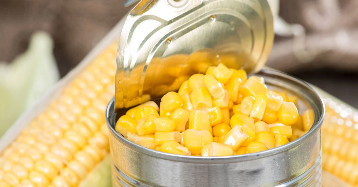 Trzymasz otwarte puszki w lodówce? Eksperci ostrzegają przed tym powszechnym błędem