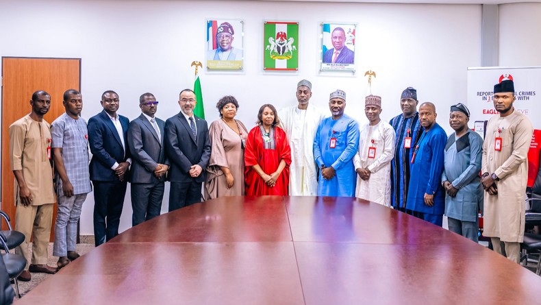 Officials of Nigeria’s Economic and Financial Crimes Commission (EFCC) return recovered fraud proceeds to representatives of the United States and South Africa during a restitution ceremony in Abuja, reinforcing cross-border cooperation against financial crime. [X, formerly Twitter/EFCC Nigeria]