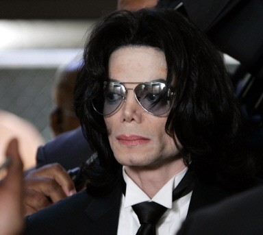 Michael Jackson - zdjęcie z 2005 roku (fot. AFP)