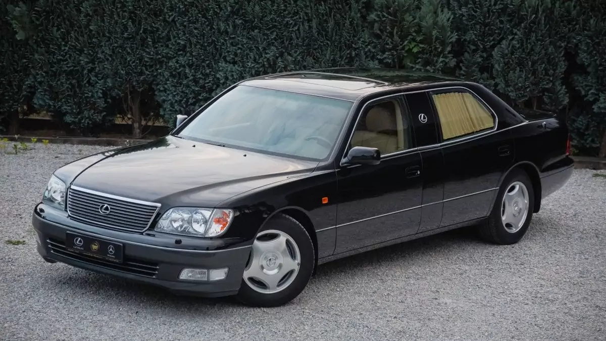 Lexus LS 400 – wyjątkowa historia wyjątkowo długiej limuzyny