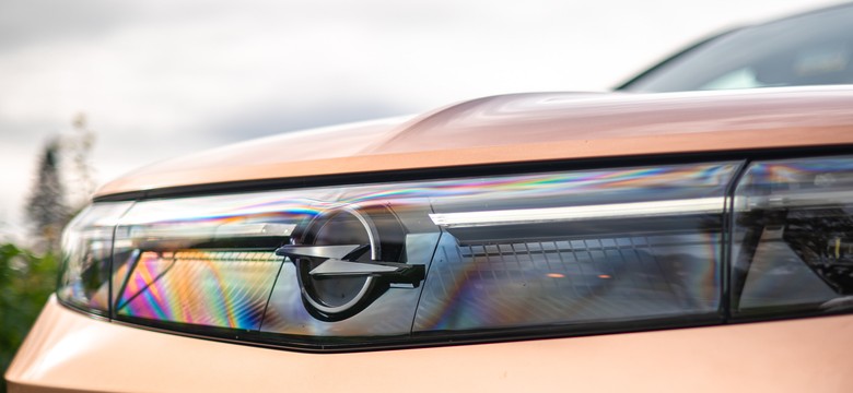 Opel zmienia styl. Cena? Nowy duży SUV to rewolucja