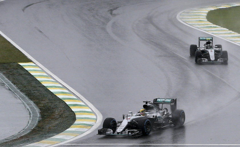 Felipe Massa miał wypadek na Interlagos. Hamilton wygrał GP Brazylii
