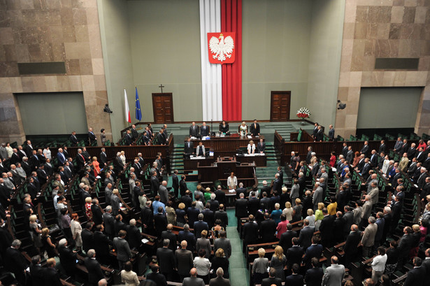 Prezydent ogłosił datę pierwszego posiedzenia Sejmu i Senatu. I wywołał burzę