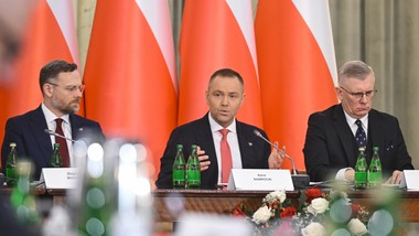 spór o dostęp sławomira cenckiewicza do informacji niejawnych. abw zap