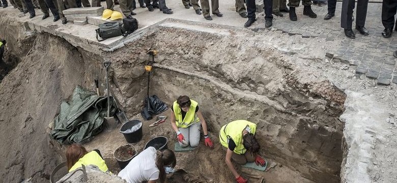 Kolejne wstrząsające odkrycie na Łączce. "Szczątki niosą ślady egzekucji metodą katyńską"