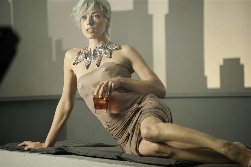 Seksowna Jovovich w kalendarzu Campari