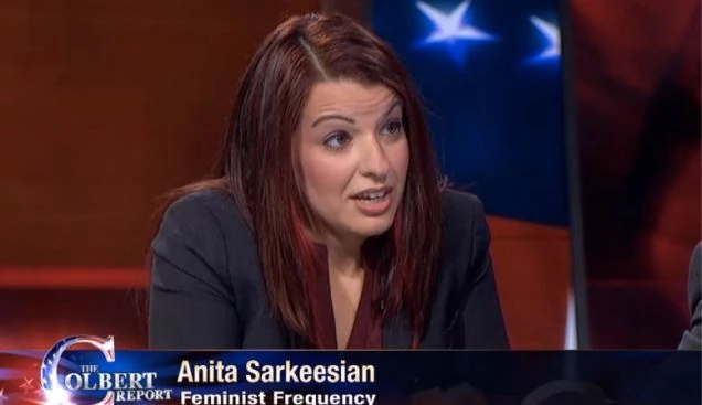 Anita Sarkeesian w programie telewizyjnym The Colbert Report