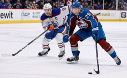 Liga NHL. Skuteczna pogoń Avalanche w trzeciej tercji